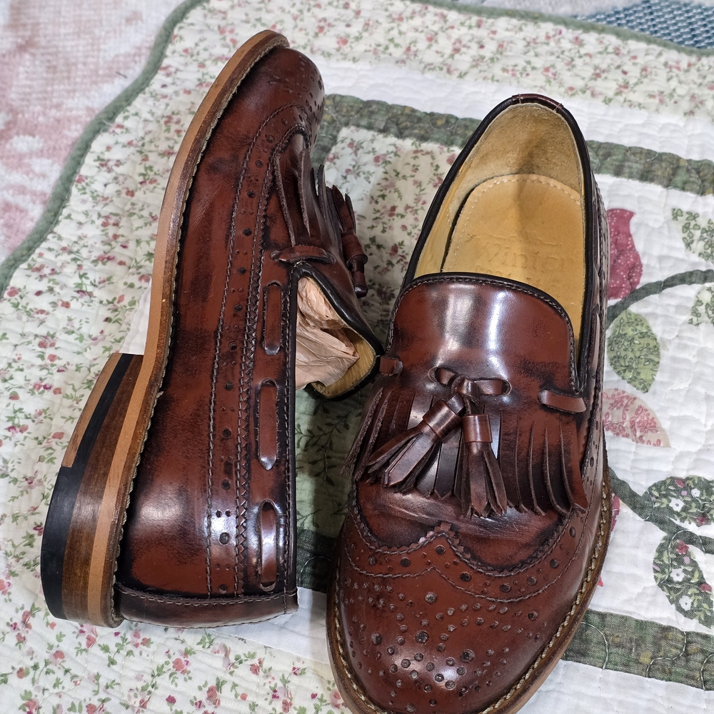 Women's Vintage-Style Brown Leather Tassel Loafers - 9.25 inches insole